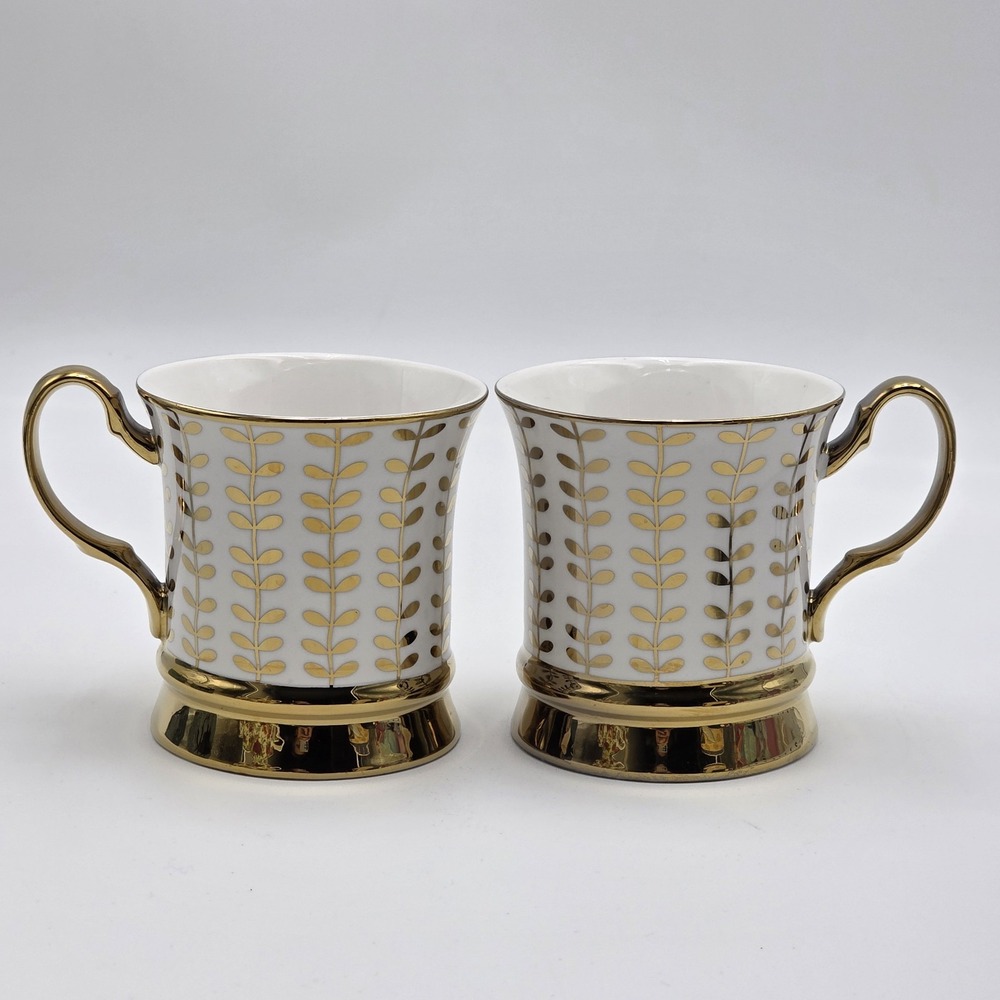 10 Strawberry Street Gold Design Mug‎